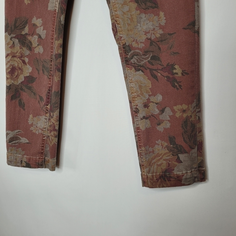 Host Pick 🥳 Pilcro Rose Print Denim Jeans - Picture 6 of 14